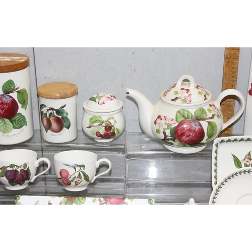 1793 - A large qty of assorted Portmeirion ceramics, both tea and dinner service items, mainly Pomona patte... 