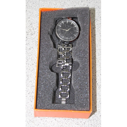 1332 - Qty of assorted dress watches, various makes and models