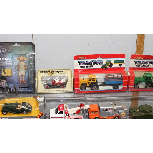 1540 - Large qty of vintage and later diecast toys and others