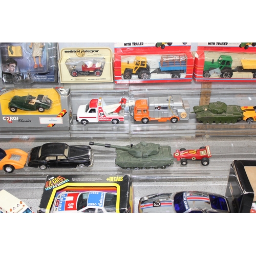 1540 - Large qty of vintage and later diecast toys and others