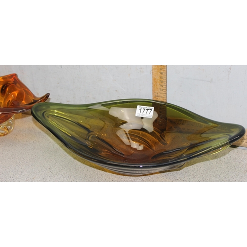 1777 - 2 heavy coloured pieces of art glass in the style of Murano, largest approx 44cm wide