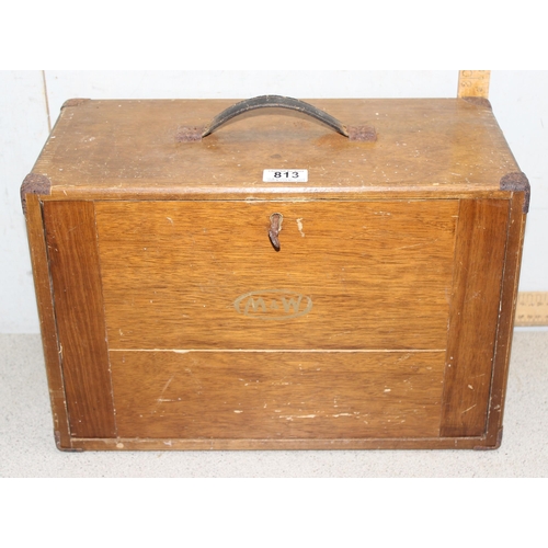 813 - Vintage engineers' tool chest stamped 'M&W' for Moore & Wright, with associated contents, approx 43c... 