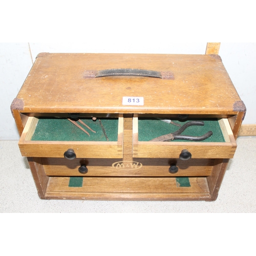 813 - Vintage engineers' tool chest stamped 'M&W' for Moore & Wright, with associated contents, approx 43c... 