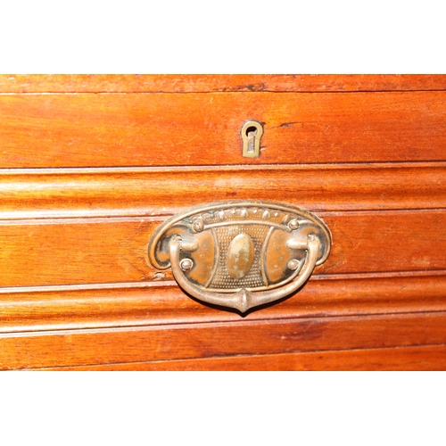 134 - An antique mahogany 2 over 3 chest of drawers with Art Nouveau handles, approx 102cm wide x 50cm dee... 