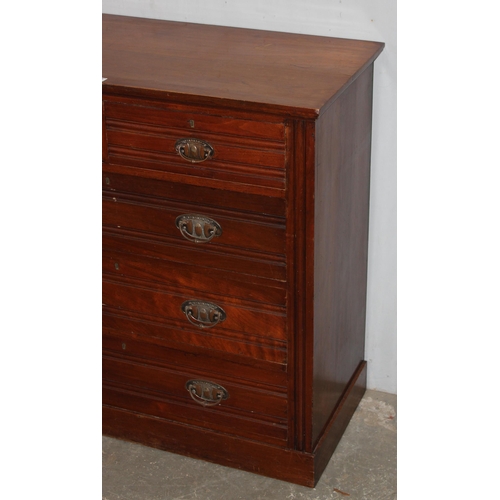 134 - An antique mahogany 2 over 3 chest of drawers with Art Nouveau handles, approx 102cm wide x 50cm dee... 