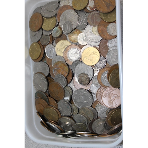 1247 - A large qty of assorted 20th century Irish coins, approx 7.5kg gross