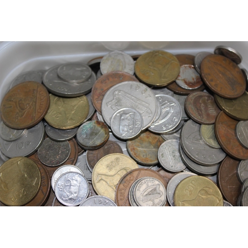 1247 - A large qty of assorted 20th century Irish coins, approx 7.5kg gross