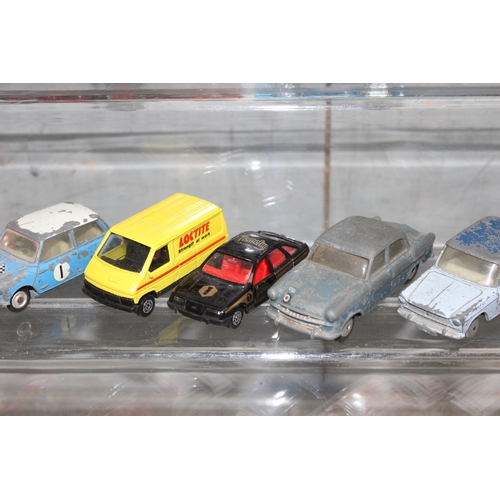 1553 - Qty of Corgi diecast toy vehicles to include a car transporter & a vintage open topped bus