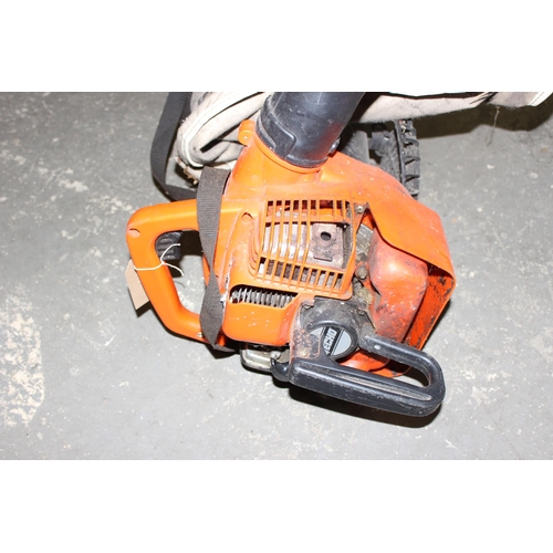 321 - An Echo PB-1010 petrol leaf blower