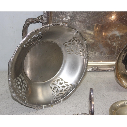 1010 - Qty of assorted antique and vintage silver plated trays and baskets etc, approx 7.2kg gross