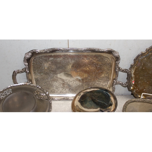 1010 - Qty of assorted antique and vintage silver plated trays and baskets etc, approx 7.2kg gross