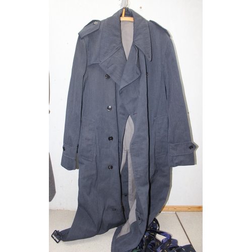 1400 - Qty of assorted WW2 and later period RAF uniforms and jackets relating to Wing Commander K. Knott, t... 