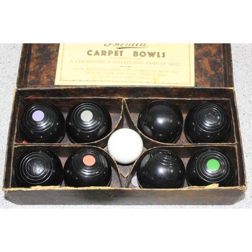 1503 - Vintage British made 'Banda' Carpet bowls set in original box