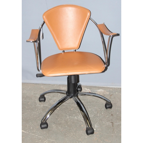 53 - A good quality retro style tan leather office chair