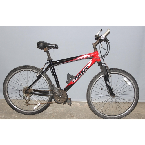 Giant rock men s mountain bike with Shimano SIS group set