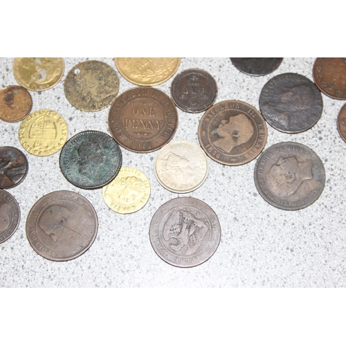 1249 - A qty of assorted interesting antique and later copper and other coins, medallions and tokens, to in... 