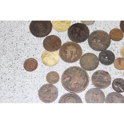 1249 - A qty of assorted interesting antique and later copper and other coins, medallions and tokens, to in... 