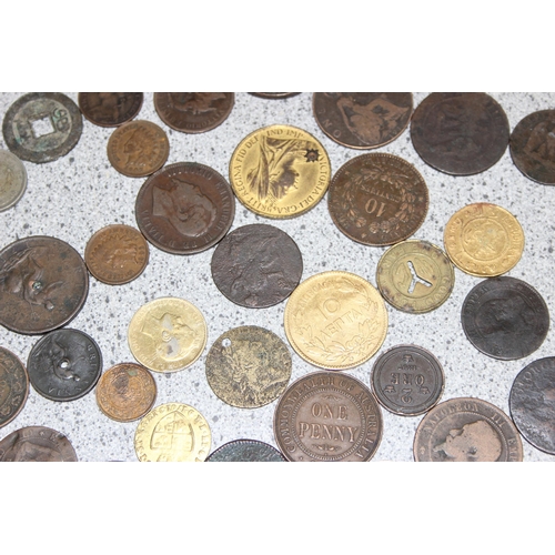 1249 - A qty of assorted interesting antique and later copper and other coins, medallions and tokens, to in... 