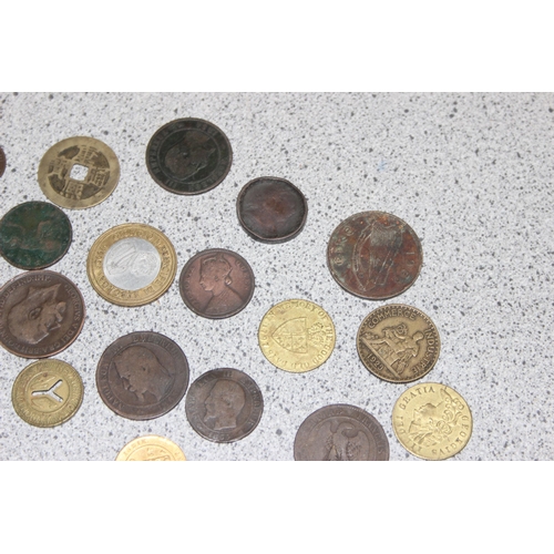 1249 - A qty of assorted interesting antique and later copper and other coins, medallions and tokens, to in... 