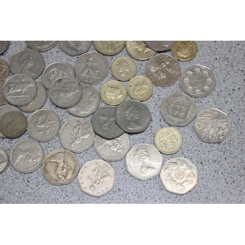 1250 - Qty of assorted old style British coins and Isle of Man coins etc, approx 1kg gross