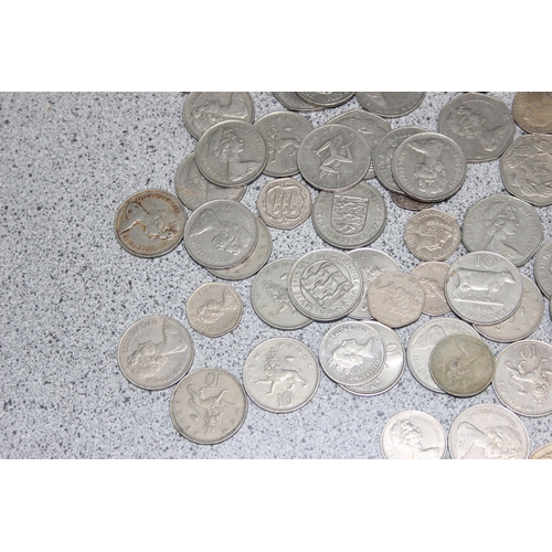 1250 - Qty of assorted old style British coins and Isle of Man coins etc, approx 1kg gross