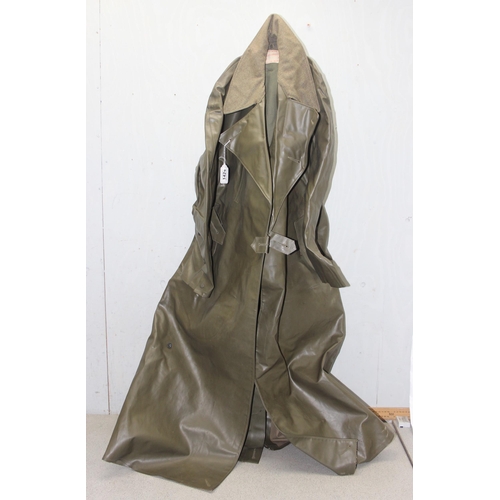 1424 - A mid-century Eiseltwerk dispatch riders motorcycle coat, possibly either German or Dutch military, ... 