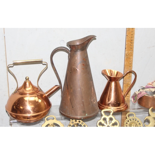 1808 - A large qty of assorted mixed metalware to inc brass, copper & silver plate, including a copper powd... 