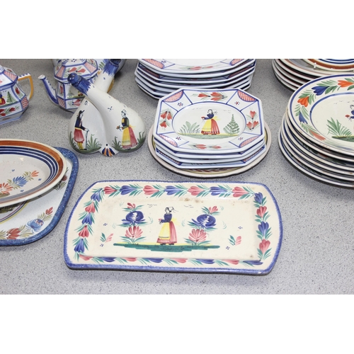 1813 - Qty. of vintage Quimper pottery to include plates, oil bottles & trays