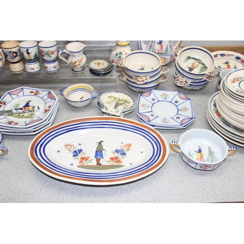 1814 - Qty of vintage Quimper pottery to include vases, soup bowls & meat platter