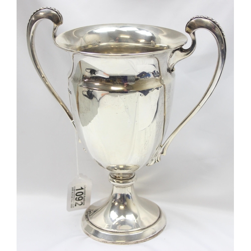 1092 - A large silver trophy cup, marks for London 1923 by H. Phillips, approx 28cm tall & 872g gross