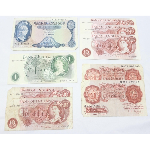 1262 - Qty of assorted mixed World and UK banknotes to inc a Lion & Key £5 note, 1 £1 note, 8 10 shilling n... 