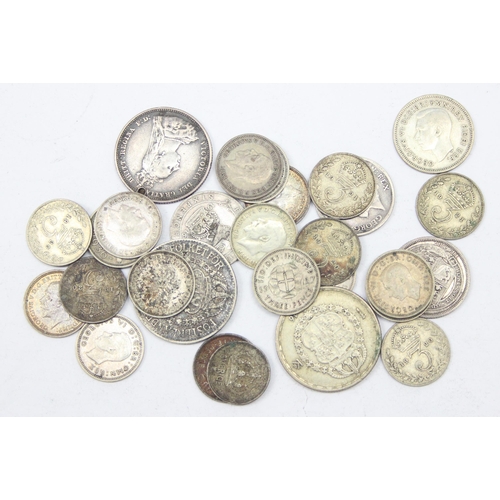 1270 - 21 0.500 silver 3d coins and a mix of world and British silver coins, some pre 1919 British full sil... 