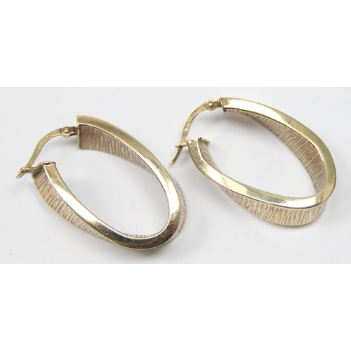 2403 - A pair of Italian retro style 9ct gold bark effect twisted hoop earrings, marked and XRF confirmed, ... 