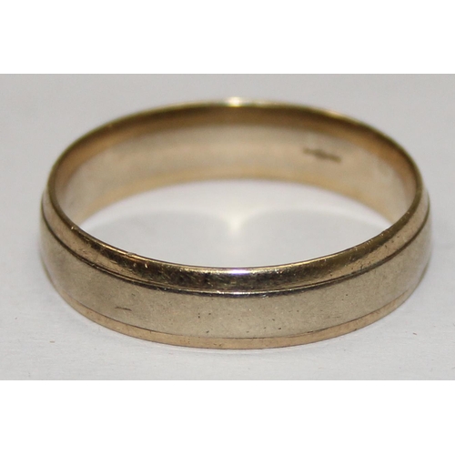 2420 - A large 9ct two tone gold band ring, marked and XRF confirmed, approx size Y, approx 4.56g gross