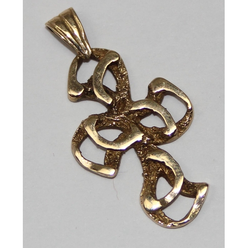 2439 - An unusual retro 9ct gold crucifix pendant, Birmingham 1978, approx 1.95g gross