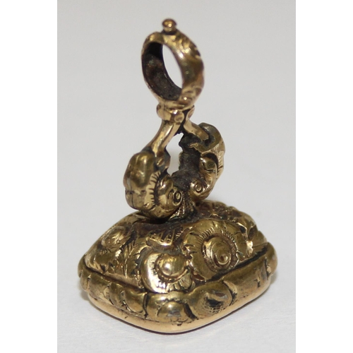 2448 - A Georgian gold plated or gold filled fob seal with engraved bloodstone depicting a swan, approx 25m... 