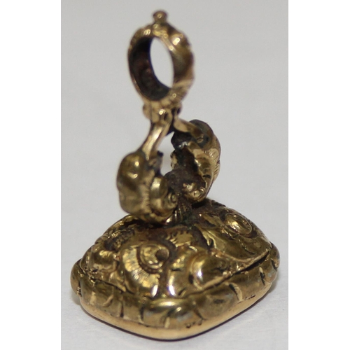 2448 - A Georgian gold plated or gold filled fob seal with engraved bloodstone depicting a swan, approx 25m... 