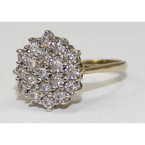 2455 - A vintage 9ct gold 0.25ct diamond cluster ring, seemingly unmarked but XRF confirmed, approx size Q,... 