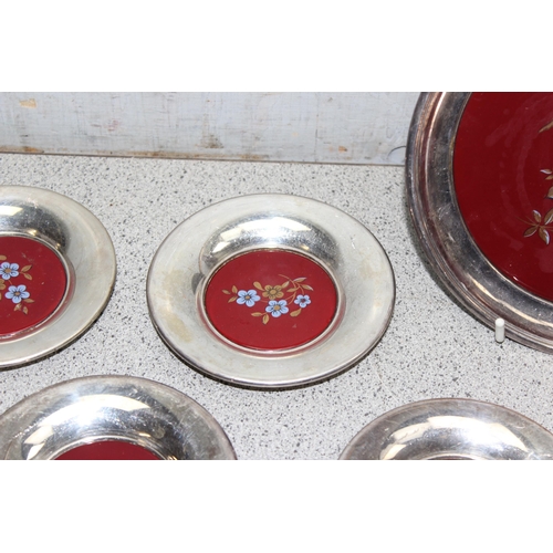 1091 - A set of Art Deco period good quality Mappin & Webb silver plate and enamel coaster set, one larger ... 