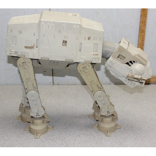 1563 - A vintage Star Wars AT-AT Walker and 2 figures