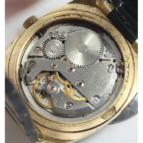 1352 - A retro Sekonda USSR made watch with 19 jewel movement, gold plated strap and case