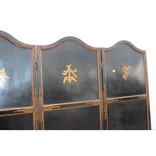 15 - A vintage Oriental painted black lacquer 3 fold room divider or dressing screen, hand painted with v... 