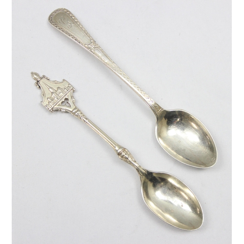 1005 - 2 silver spoons, Birmingham 1911 & Sheffield 1897, approx 31.92g gross