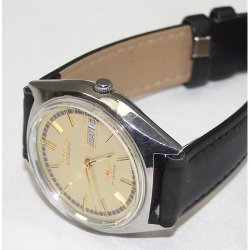 1306 - A vintage Citizen automatic 21 jewels watch with 8200A automatic movement and leather strap