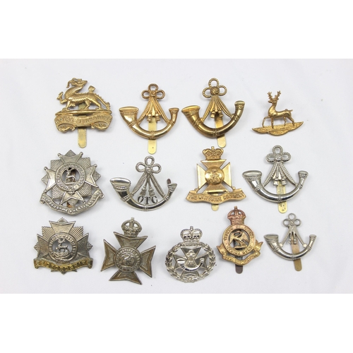 1413 - Military cap badges - 13 assorted military cap badges all relating to the Home Counties, to include ... 