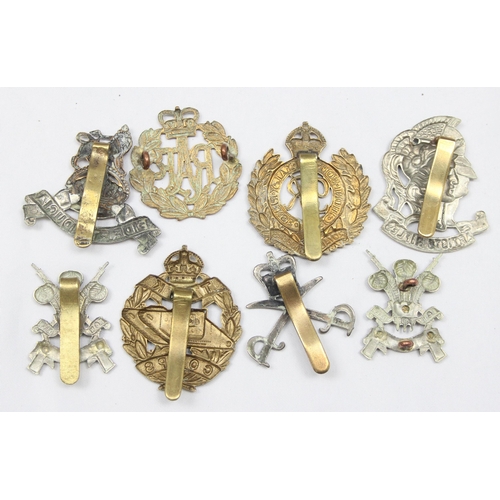 1420 - Military cap badges - 8 assorted military cap badges, various regiments to include Artists Rifles, T... 