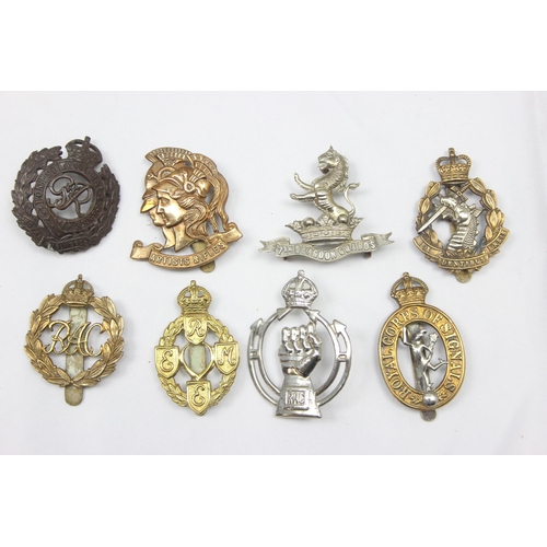 1421 - Military cap badges - 8 assorted military cap badges, various regiments to include Artists Rifles, R... 