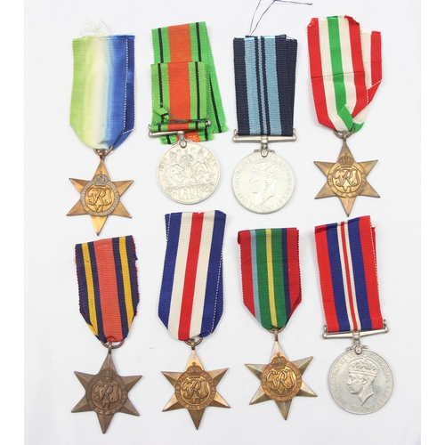 1437 - 8 assorted WW2 medals