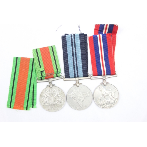 1437 - 8 assorted WW2 medals