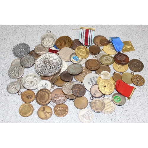 1465 - Tray of military medals and medallions